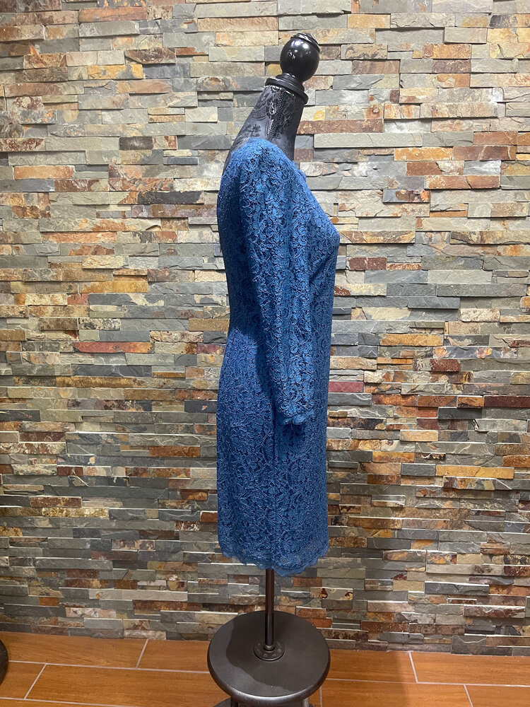 Adrianna Papell Stone Blue Long Sleeve Lace Dress, Size 6