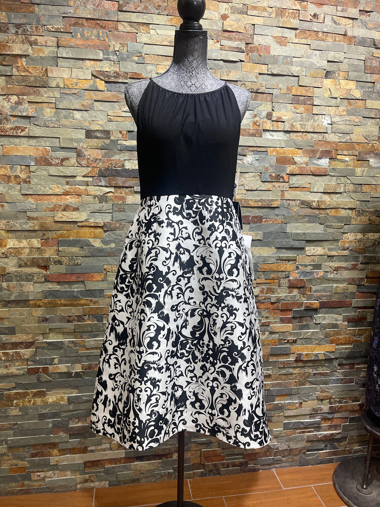 Adrianna Papell Black Jersey Knit Top with Black & White Print Skirt Dress, Size 10