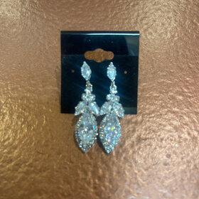 Wona Trading Silver Leaf Teardrop Crystal Earrings