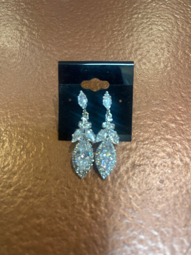 Wona Trading Silver Leaf Teardrop Crystal Earrings