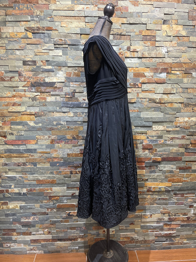 Adrianna Papell Black Ruched Top with Full Floral Textured Skirt Dress, Size 16W