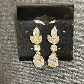 Wona Trading Gold Rhinestone Eliza Teardrop  Earrings