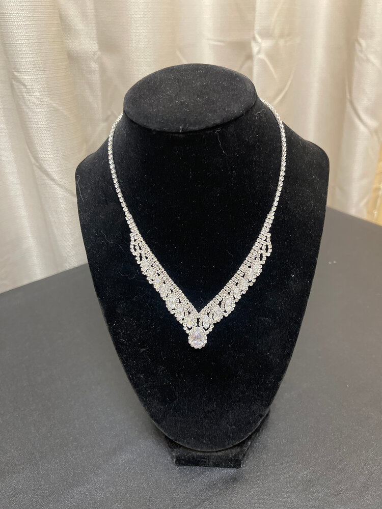 Silver Marque Gizelle Necklace