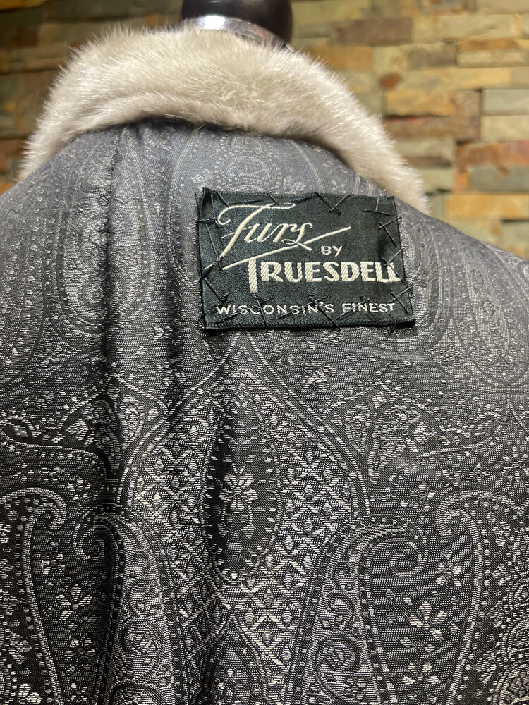 Furs By Truesdell Cerulean (Gray) Mink Stroller, Size XL