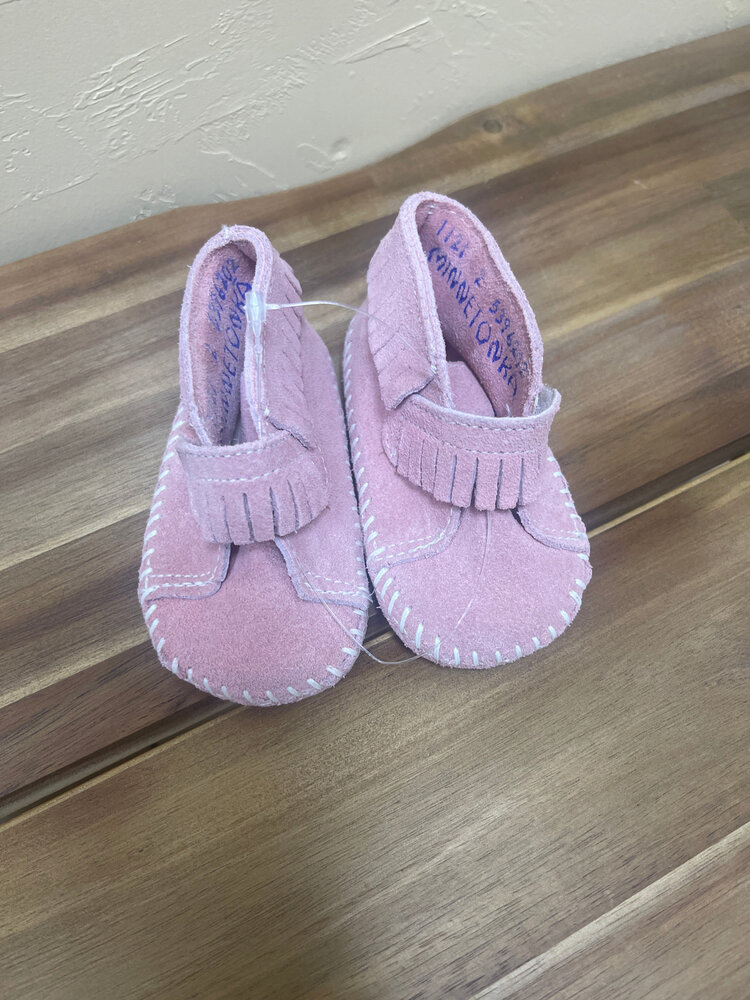 Pink Suede Minnetonka Infant Booties, Size 2