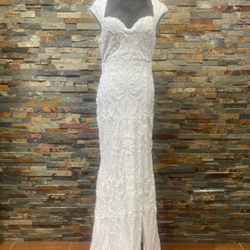 White Sequined Designed Cap Sleeve With Front Slit Size XL