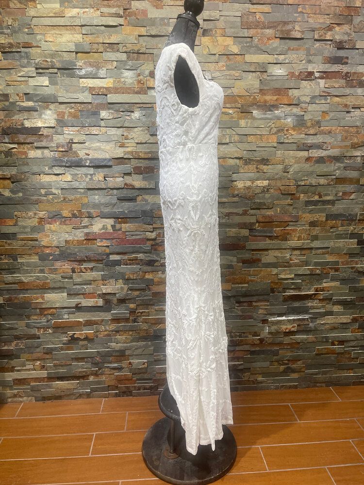 White Sequined Designed Cap Sleeve With Front Slit Size XL