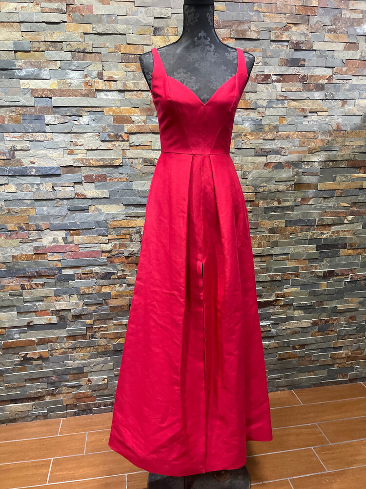 Halston Red Empire Waist Double V Neckline Gown With Front Slit Size 2