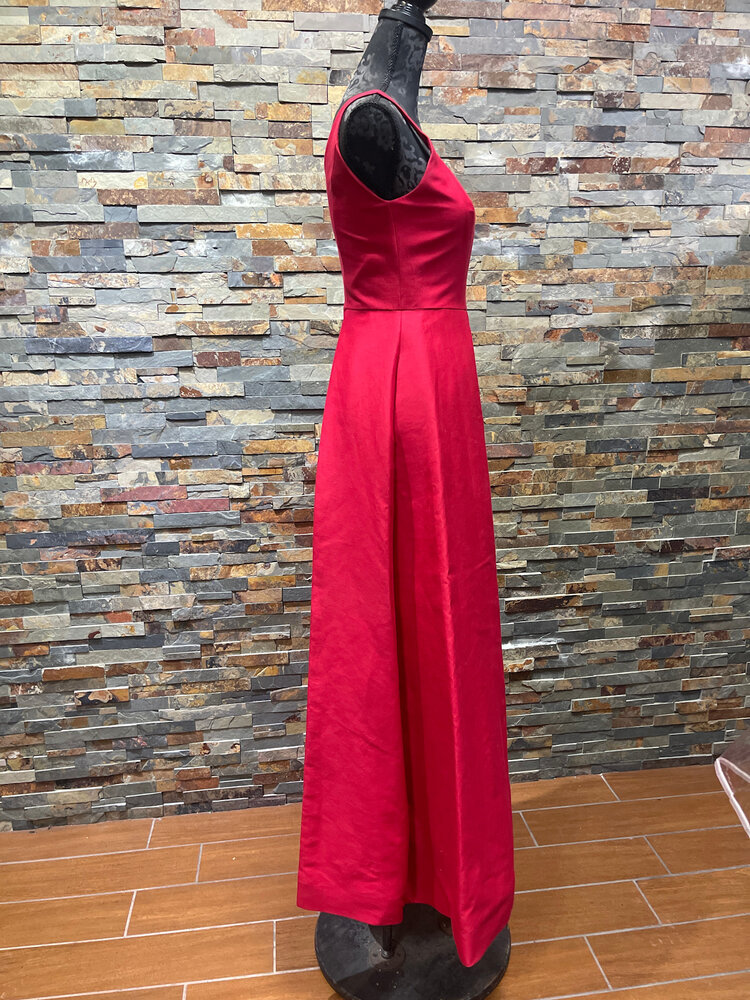 Halston Red Empire Waist Double V Neckline Gown With Front Slit Size 2
