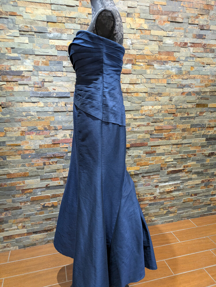 Monique Lhuiller Navy Strapless Ruched Top with Trumpet Bottom Gown, Size 14