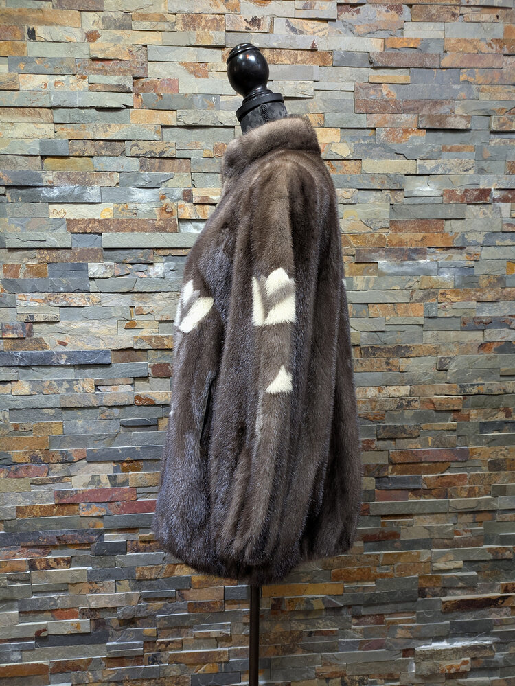 Truesdell Blue Iris Sapphire Tulip Pattern Mink, Size M