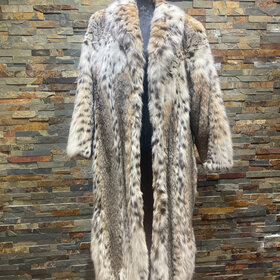 Bobcat Long Coat with Straight Sleeve , Size XL