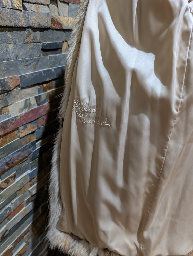 Coyote 3/4 Coat with Toggle Horn Buttons, Size L