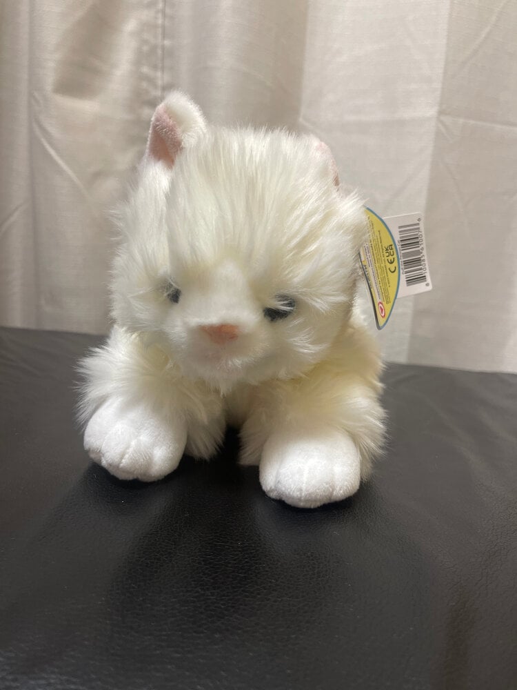 Puff the Persian Cat (13 inches)