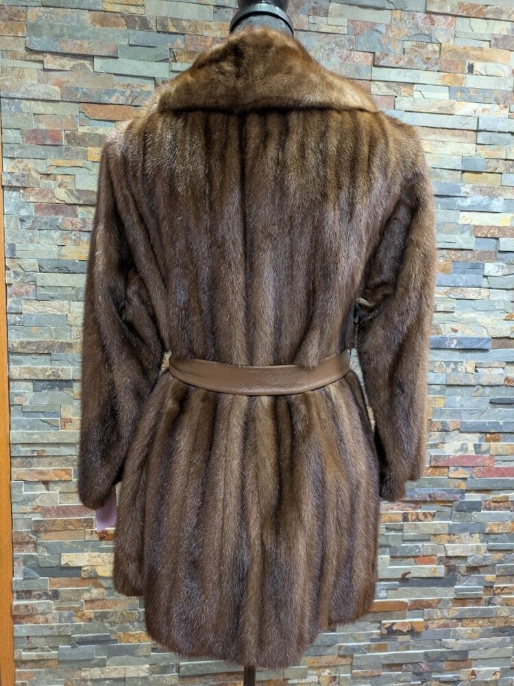 Brown Mahogany Mink Fur Coat with Notched Lapel and Leather Belt, Size S
