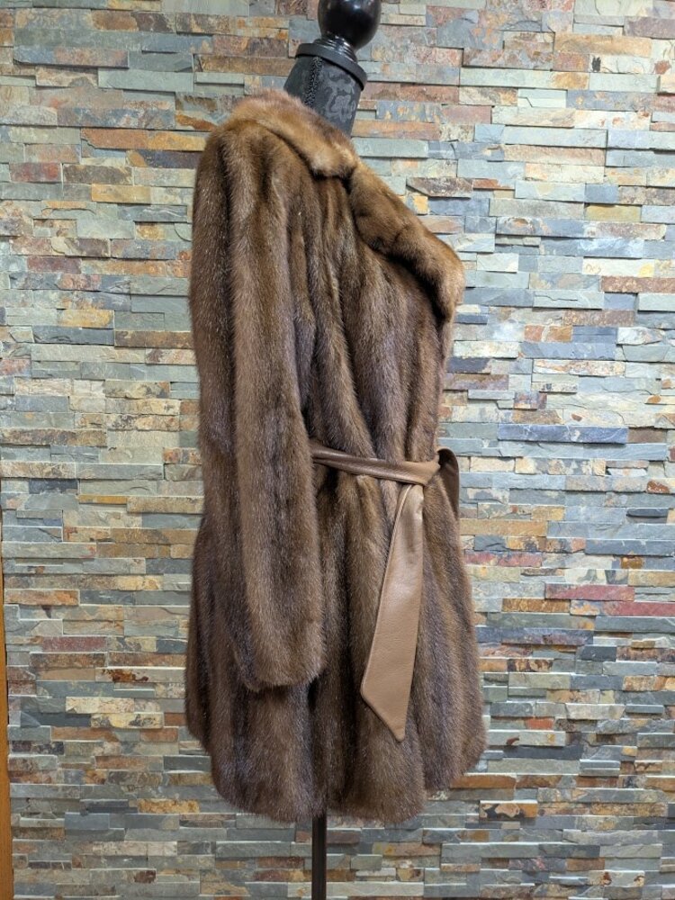 Brown Mahogany Mink Fur Coat with Notched Lapel and Leather Belt, Size S