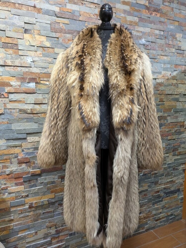 Nigbor Furs Feathered Finnraccoon Tanuki Fur Long Coat with Luxurious Shawl Collar, sz L
