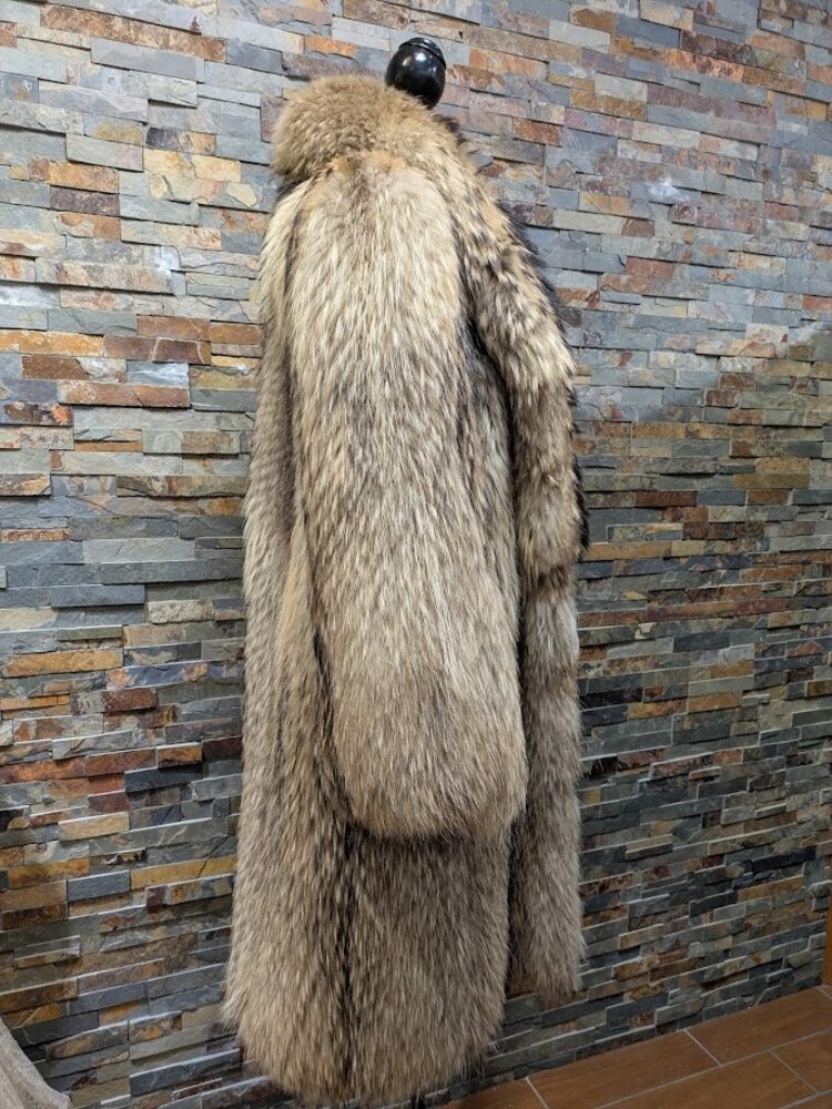 Nigbor Furs Feathered Finnraccoon Tanuki Fur Long Coat with Luxurious Shawl Collar, sz L