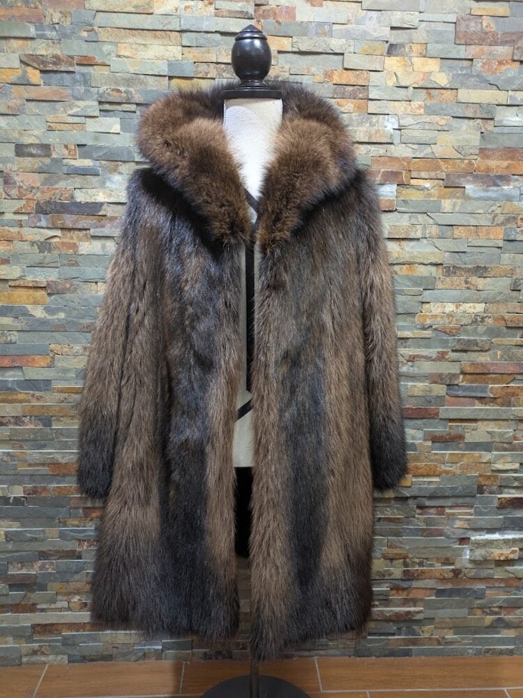 Black and Brown Ombre North American Raccoon Swing Coat. size Large