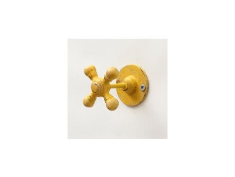 Crochet robinet jaune