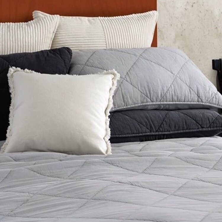 Courtepointe matelassée grise double/queen