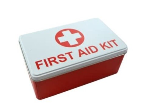 Boite de métal First Aid