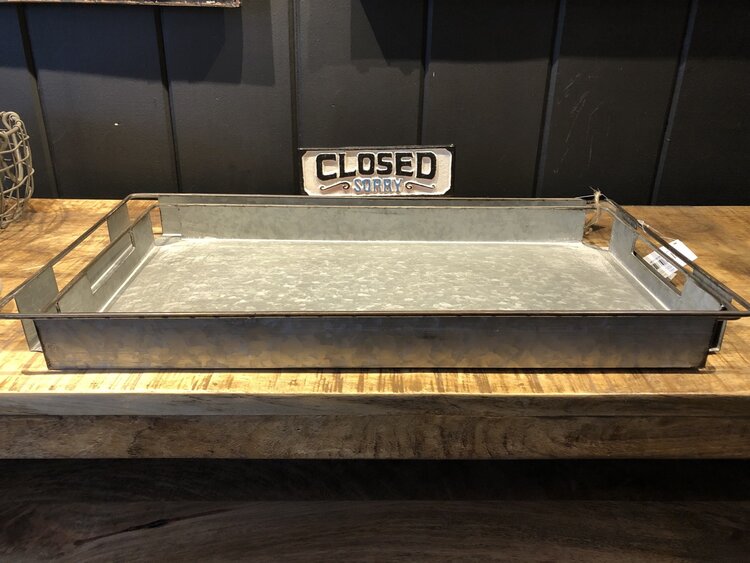 Cabaret en métal grand