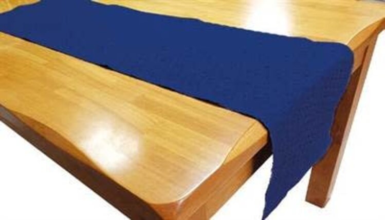 Chemin de table bleu marine