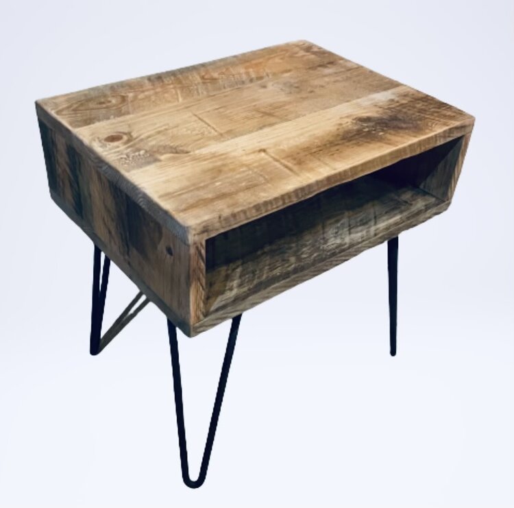 La Table de chevet l'Élégante (Couleur La Vie de Chalet)