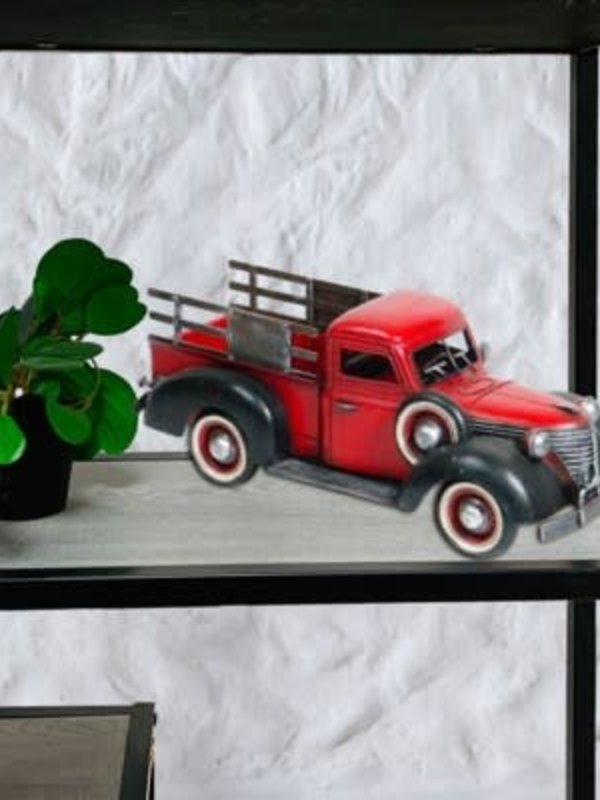 Camion de livraison vintage rouge et noir