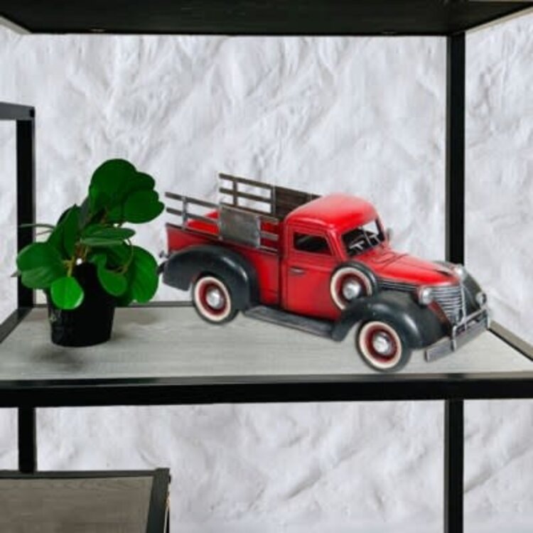 Camion de livraison vintage rouge et noir