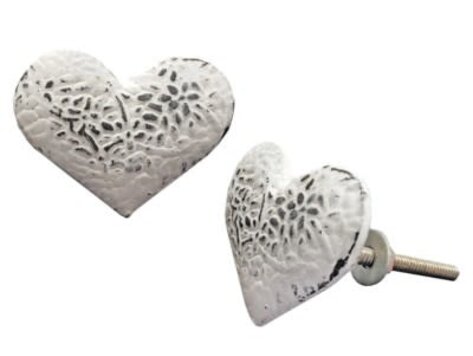 Poignée en forme de cœur blanc vieilli