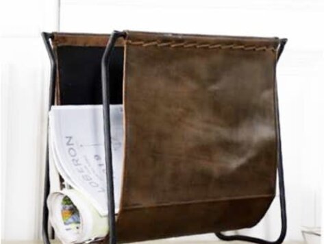 Porte-revues en cuir brun foncé