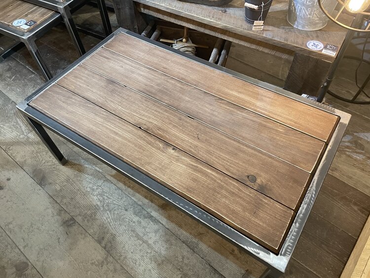 Table basse  La petite soeur J.A