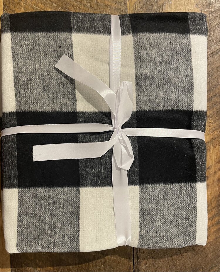 Jeté à carreaux noirs et blancs