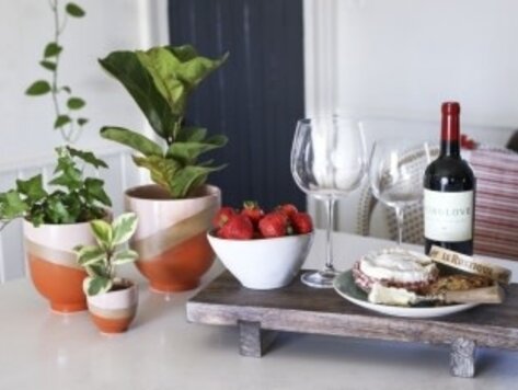 Plateau en bois sur pieds