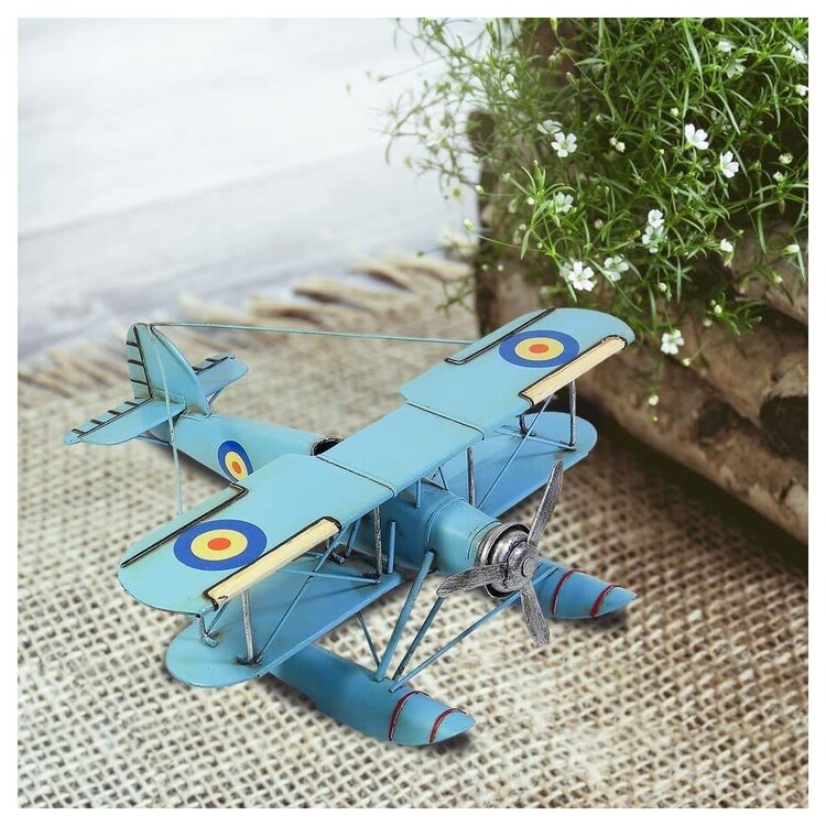 Avion bleu en métal