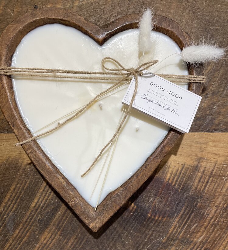 Bougie grand coeur brun en bois - 6 mèches