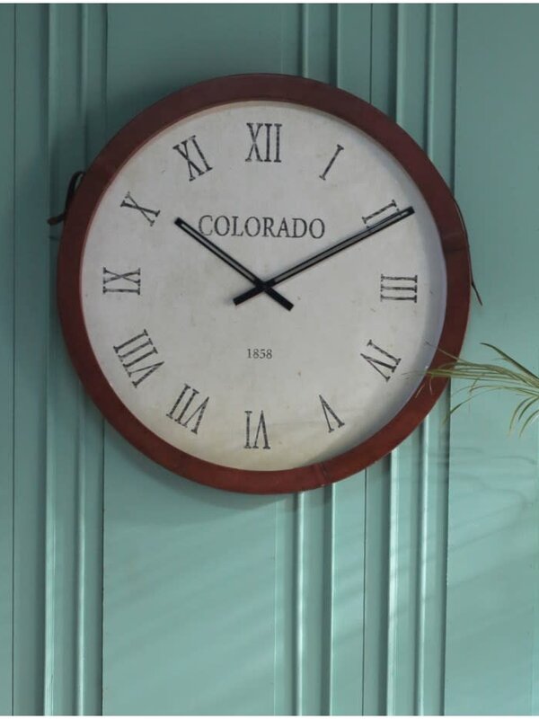 Horloge antique blanche Colorado