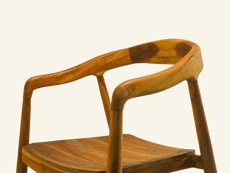 Chaise en teck avec accoudoirs