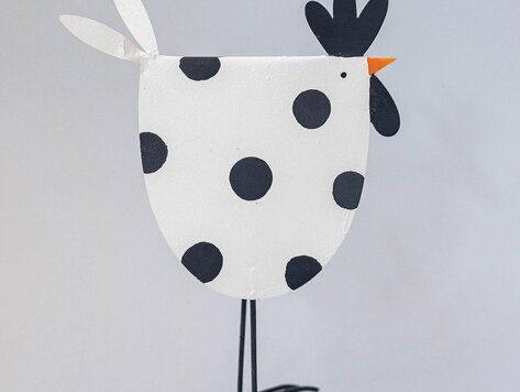 Poule blanche en métal