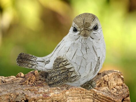 Oiseau blanc sculpté