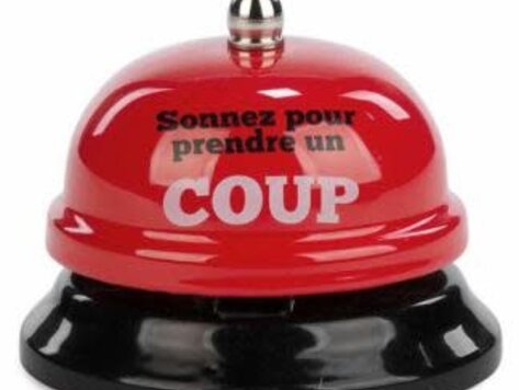 Sonnette rouge - Prendre un coup