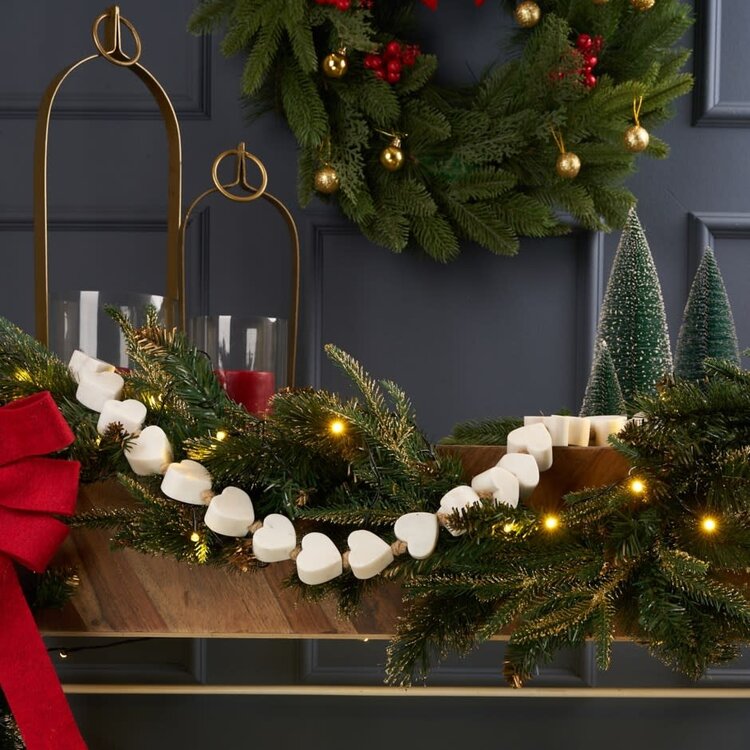 Guirlande de coeurs en marbre