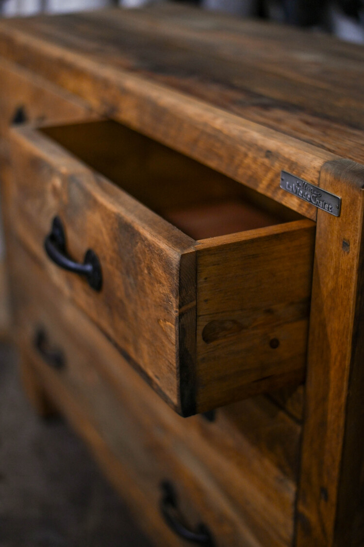 Commode Beaux Rêves Mme Pattes de bois (Couleur La Vie de Chalet)