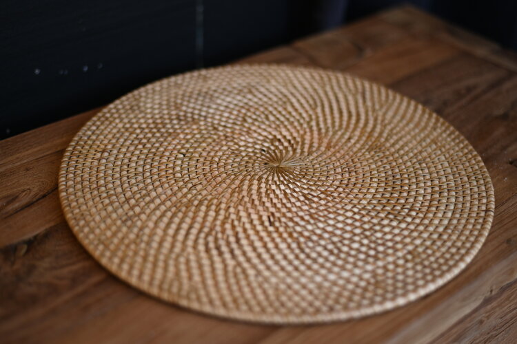 Napperon colonial rond