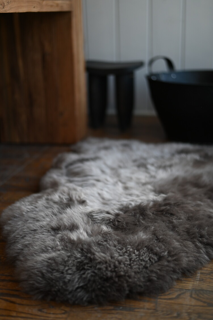 Peau de mouton véritable brune