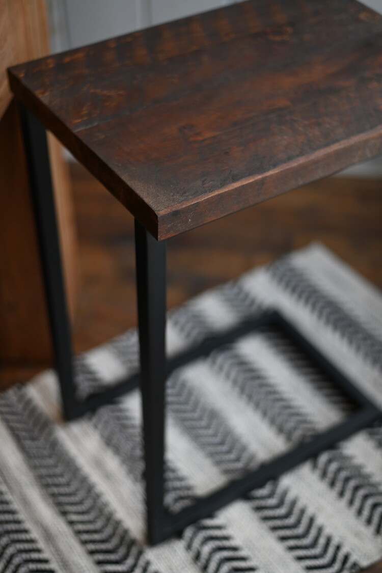 Table de bout en métal et bois (pin) - Couleur Provincial