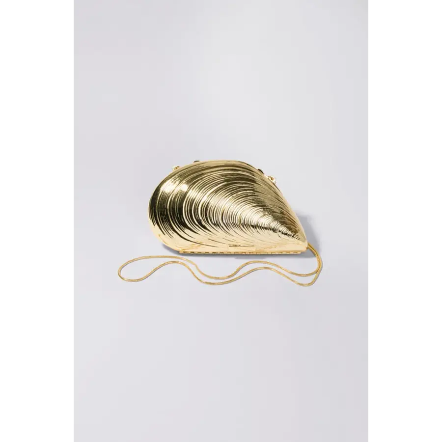 The Beach Accessories Edit