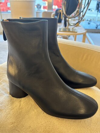 MANSUR GAVRIEL Glove Boot MANSUR GAVRIEL Glove Boot